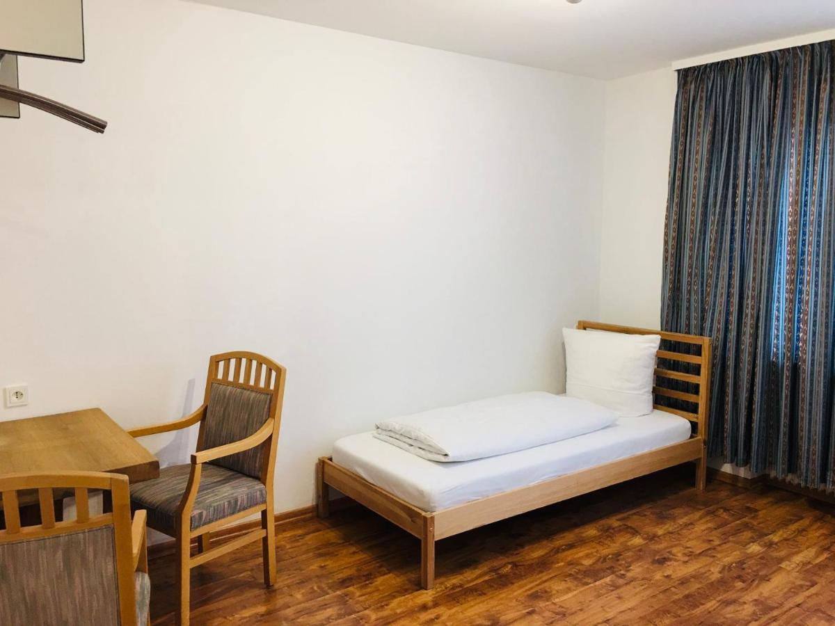 Apartamente Pfullingen Exteriör bild
